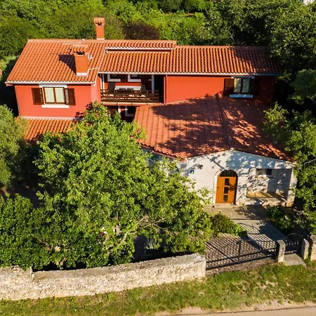 Percan With Pool Pensionat Krnica