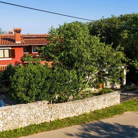 Pensionat Percan With Pool Krnica