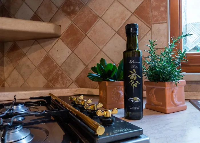 Gostinjska kuća Apartments Percan With Pool Krnica