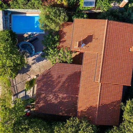 Apartments Percan With Pool Guest house Krnica