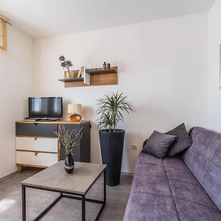 Apartments Percan With Pool 3*