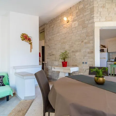 Apartments Percan With Pool Krnica