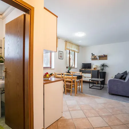 Apartments Percan With Pool Krnica