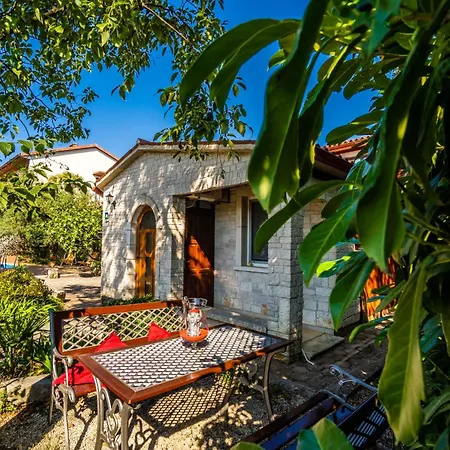 Apartments Percan With Pool